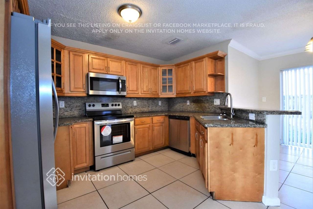 5275 Nw 186th Ln - Photo 6 of 19