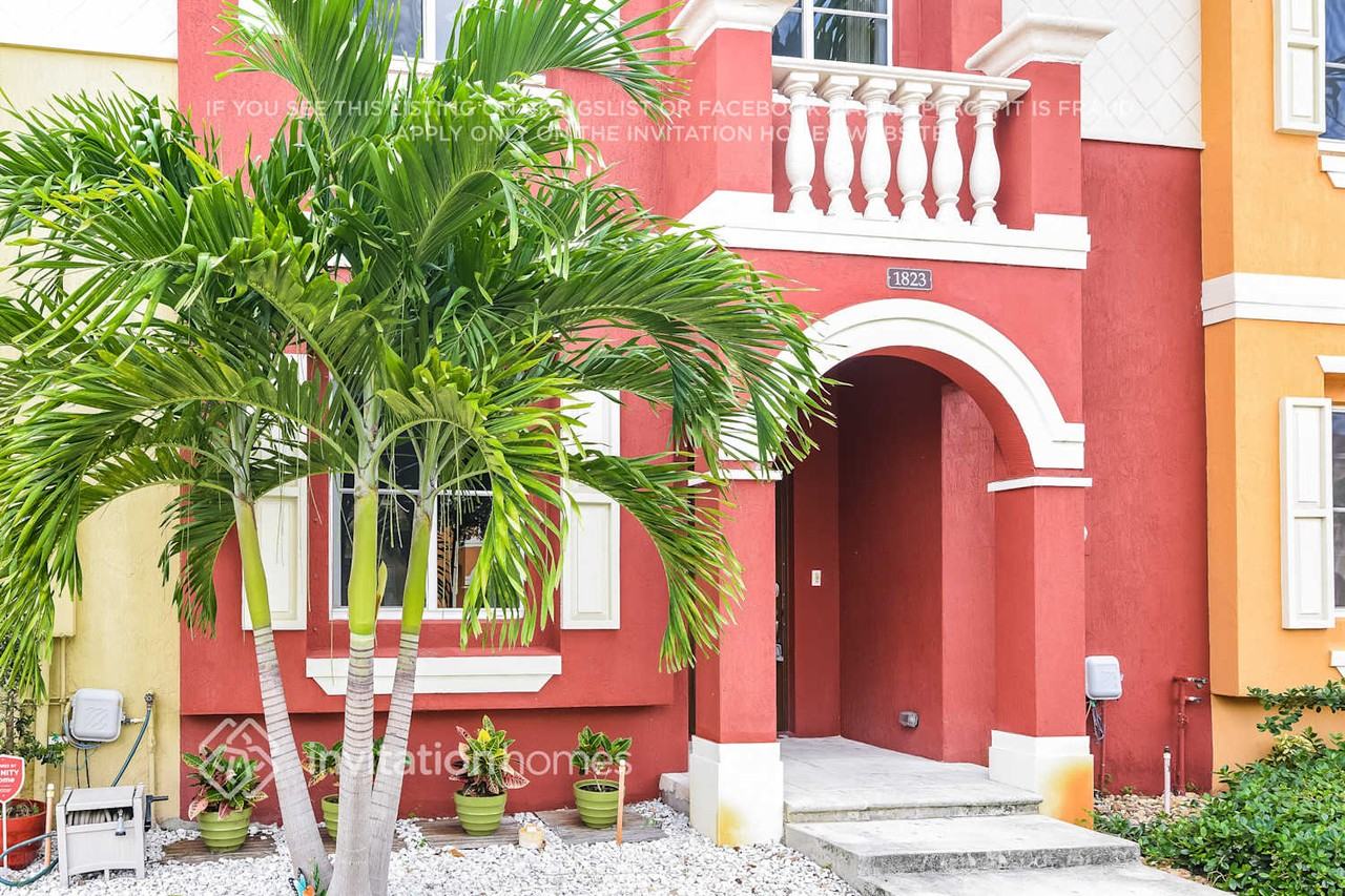 1823 Sw 89th Ter - Photo 3 of 21