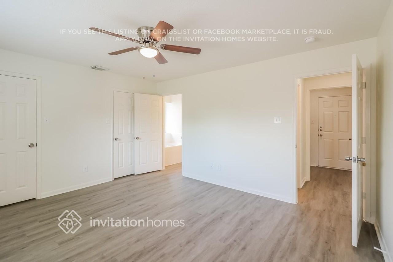 2722 Safe Harbour Cir - Photo 6 of 15