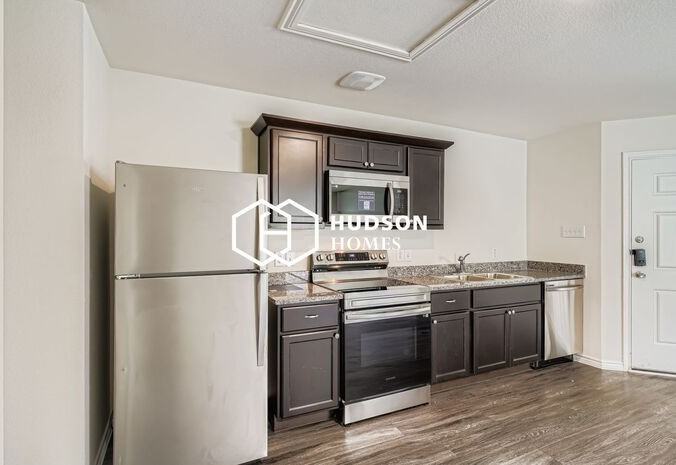 1226 Chestnut St #A - Photo 5 of 14