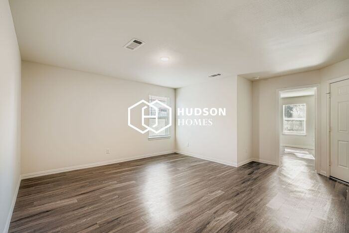 8157 Snowden St #B - Photo 4 of 14