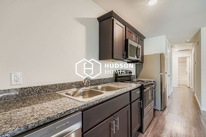 8157 Snowden St #B - Photo 6 of 14