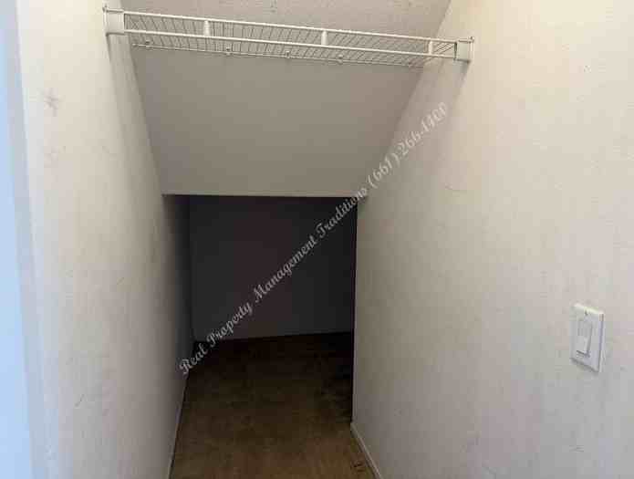 39294 Butler St - Photo 6 of 37