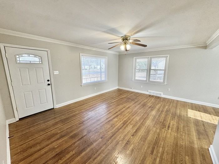 1051 Mosby Rd - Photo 3 of 21