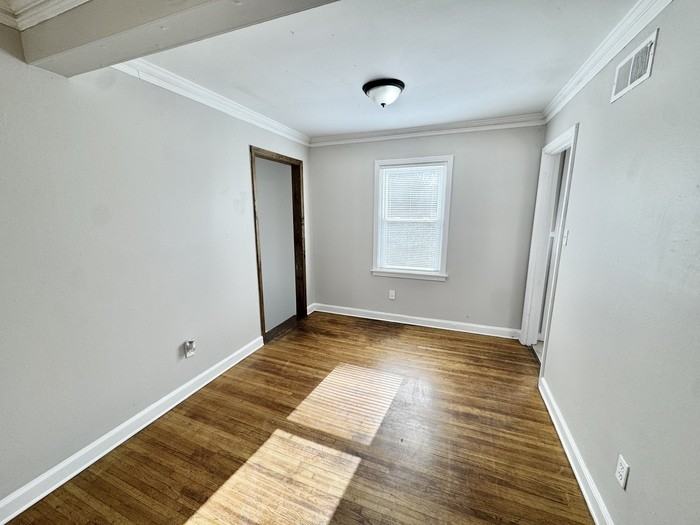 1051 Mosby Rd - Photo 7 of 21