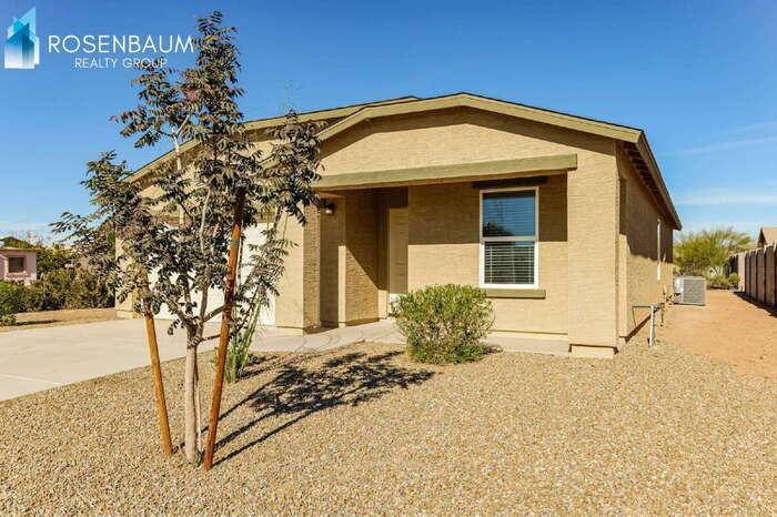 8888 W Swansea Dr - Photo 4 of 17