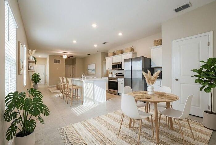 2651 Island Walk Dr - Photo 4 of 11