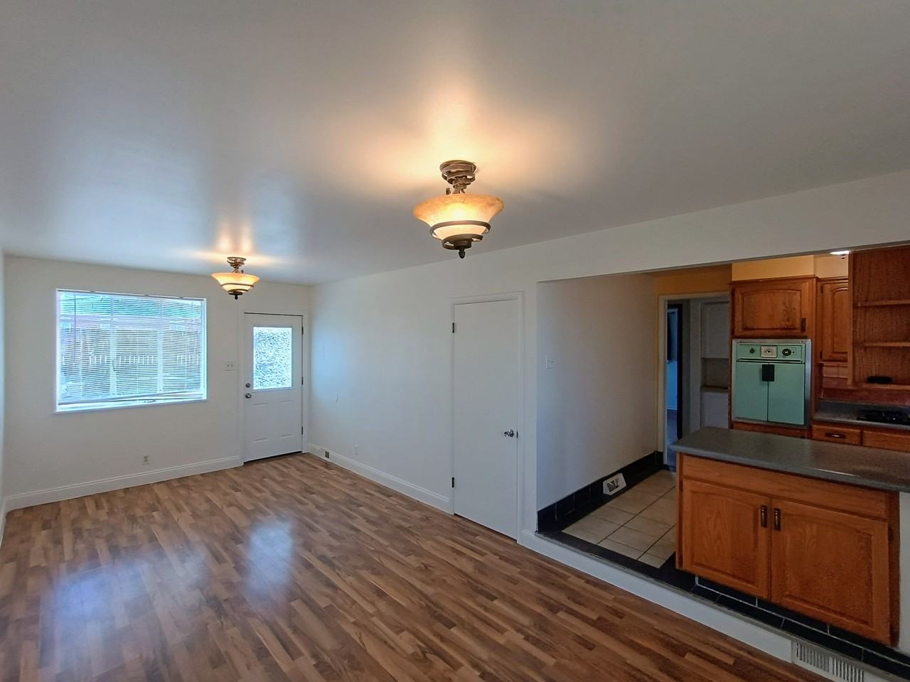 235 Hemlock Street - Photo 6 of 27