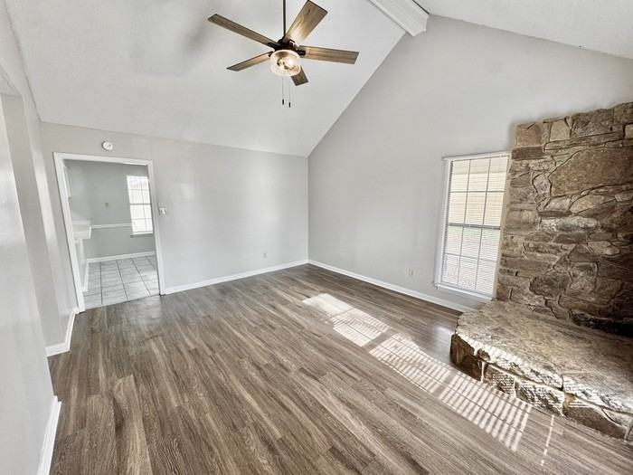 7312 Country Side Rd - Photo 5 of 31