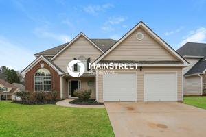 featured image of 15 Emerson Trl