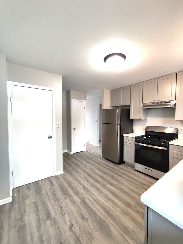 5 E Hall St #5 - Photo 4 of 13