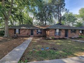 19 Pinewood Ct (Boro Duplex) - Photo 1 of 1