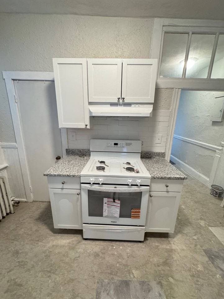 34 Anderson St #4 - Photo 3 of 11