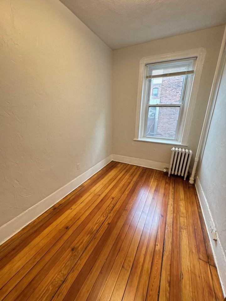 34 Anderson St #4 - Photo 7 of 11