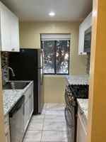 featured image of 6 Galveston St Sw #103