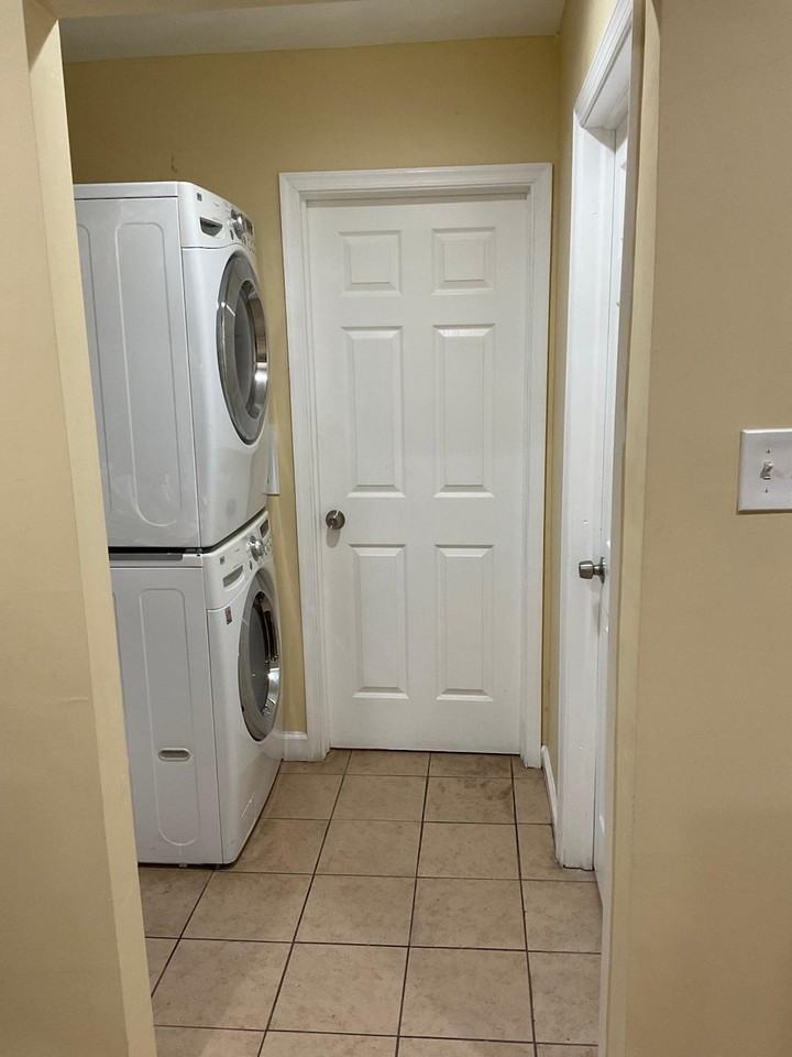 6 Galveston St Sw #103 - Photo 4 of 16