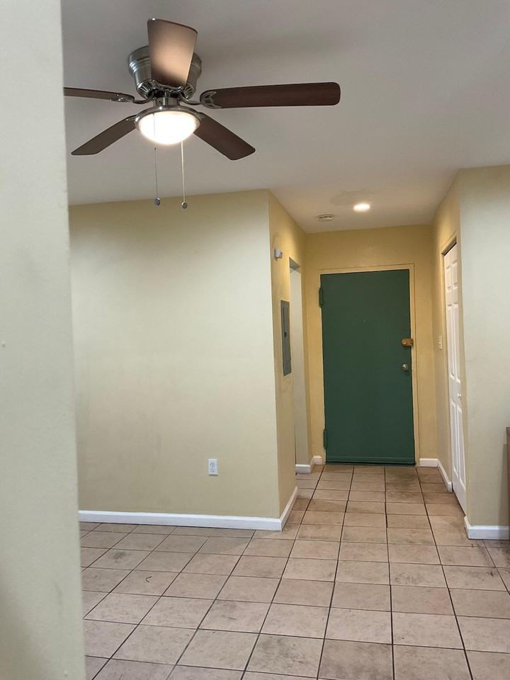 6 Galveston St Sw #103 - Photo 6 of 16