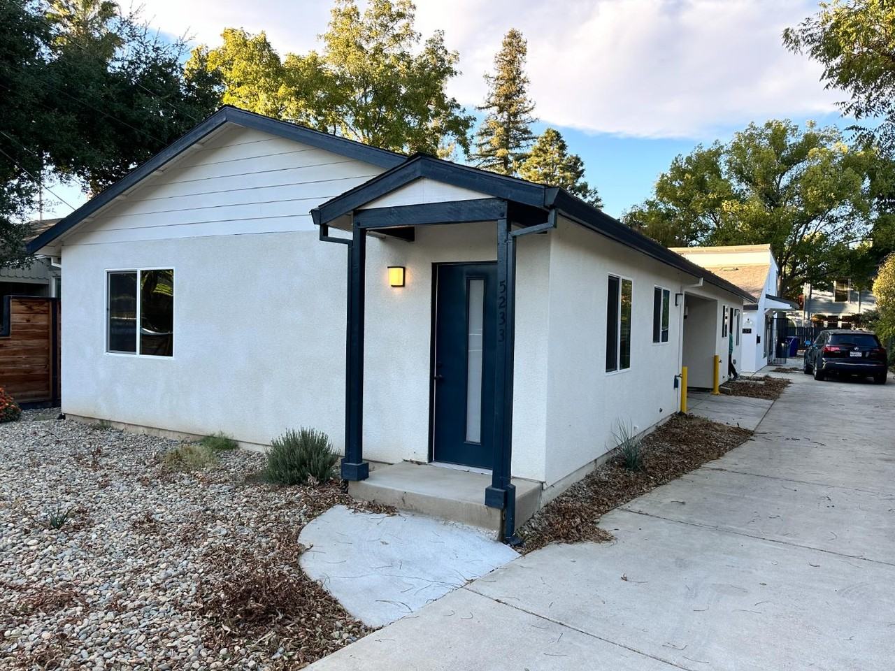 5237 9th Ave - Photo 2 of 7