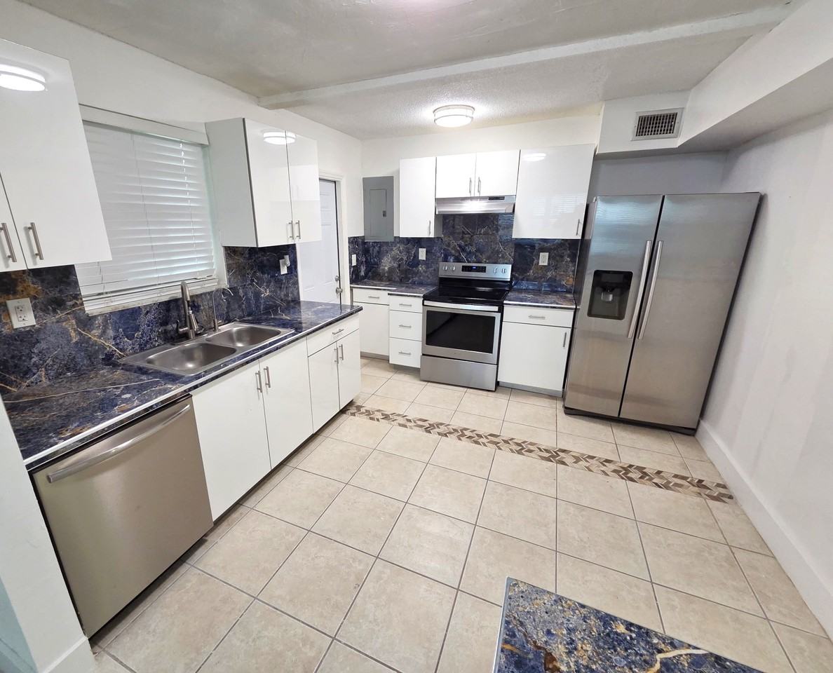 9100 Sw 95th Ave #9100 - Photo 6 of 25