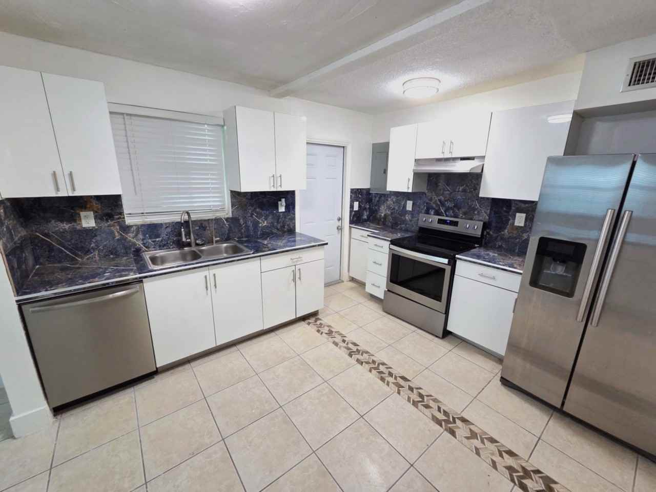 9100 Sw 95th Ave #9100 - Photo 7 of 25