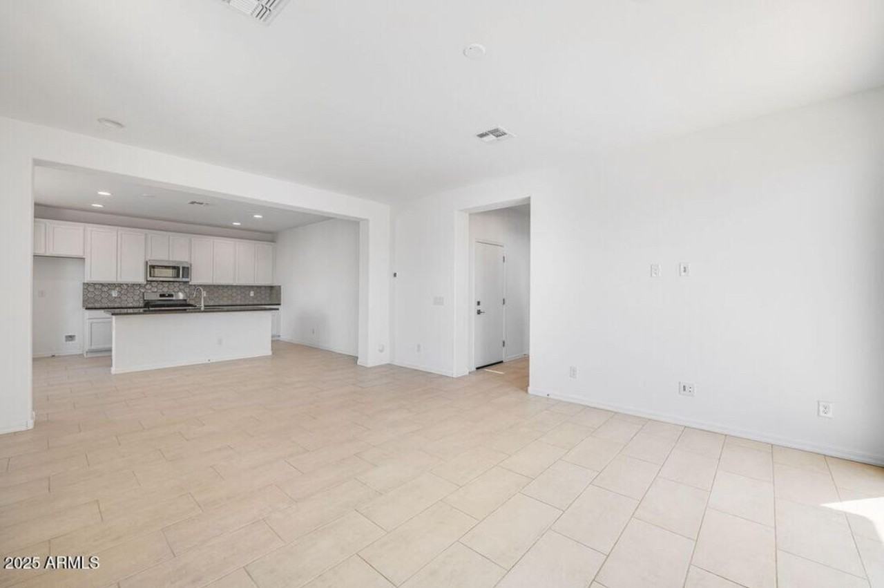 14663 W Sand Hills Rd #NA - Photo 3 of 20