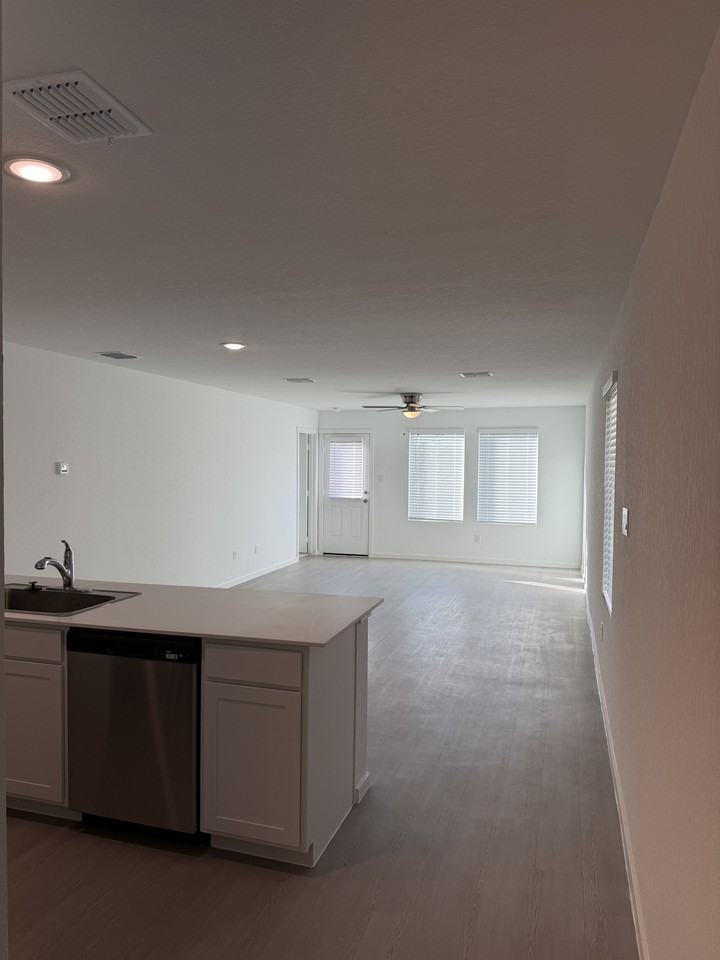 563 River Run Way #NA - Photo 4 of 18