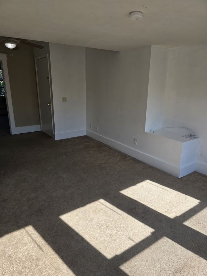 104 N Clyde Ave #D - Photo 5 of 13