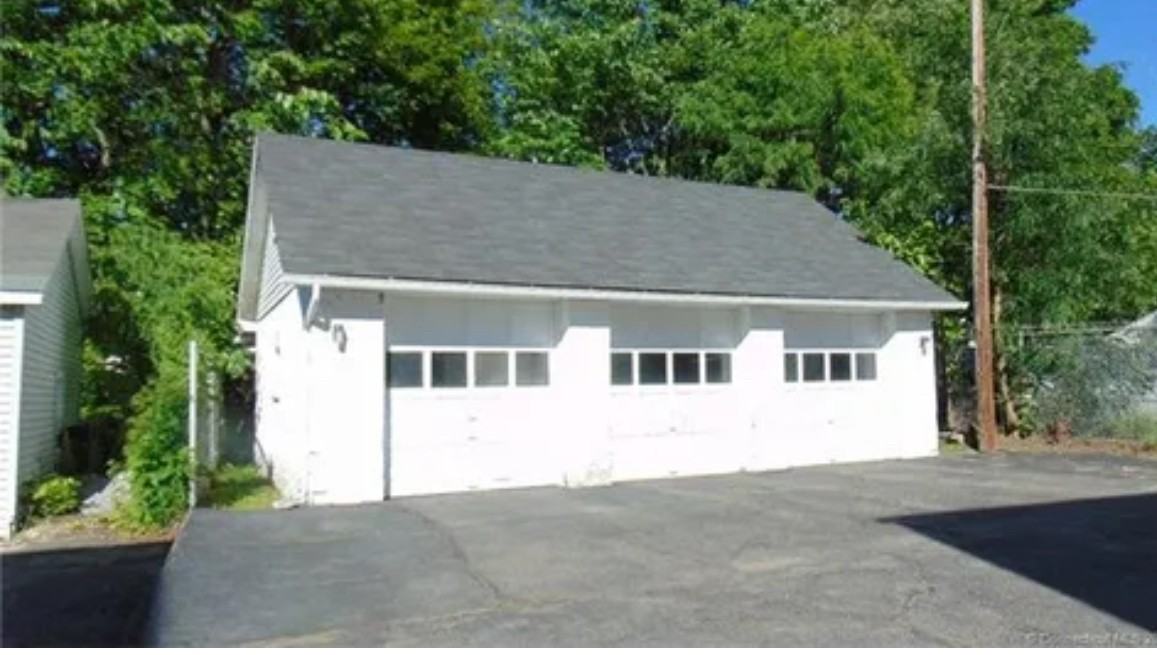 82 Woodbine St #2 - Photo 2 of 9