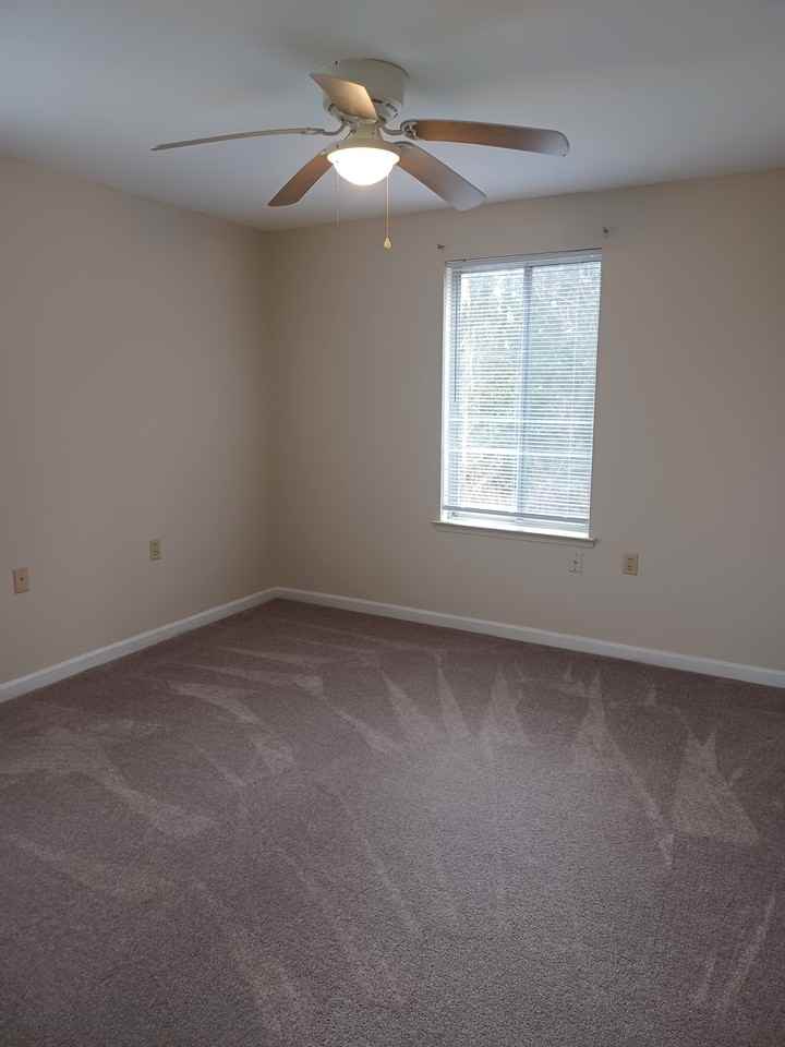 225 Chalmers Court 3B - 1 #1 - Photo 5 of 6