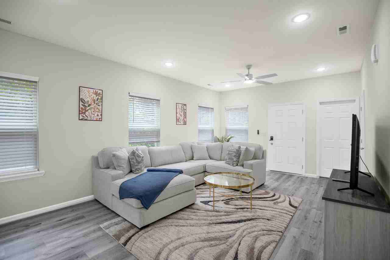 13713 William Stowe Dr #NA - Photo 3 of 18