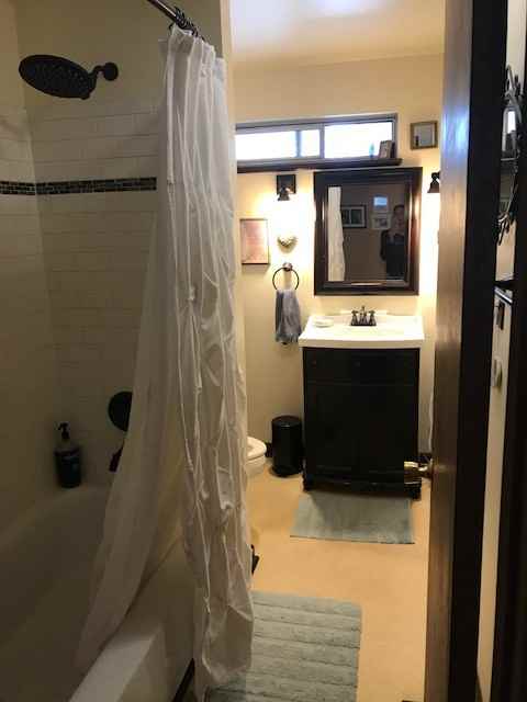 3606 Sw Roxbury St #NA - Photo 3 of 7