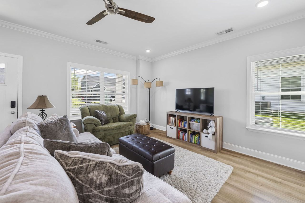 631 Bellingham Dr Ne #631 - Photo 6 of 41