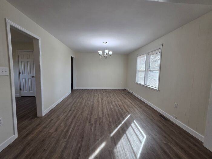 239 Ferndale Dr - Photo 2 of 20