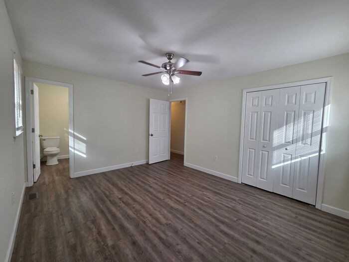 239 Ferndale Dr - Photo 4 of 20