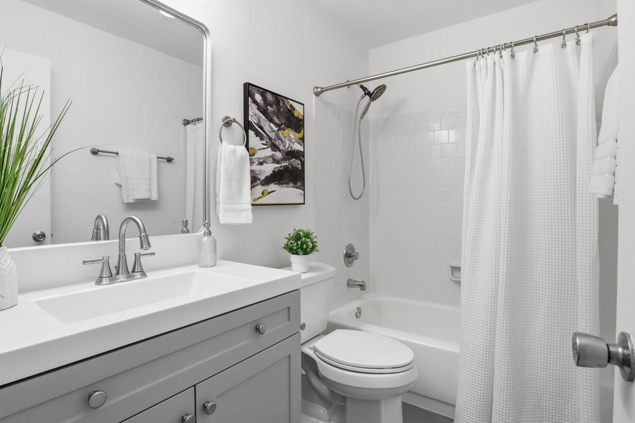 1858 Heather Glen Ct #1858 - Photo 7 of 9