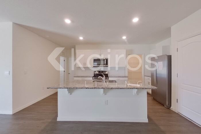 32016 Katelin Cir - Photo 7 of 34