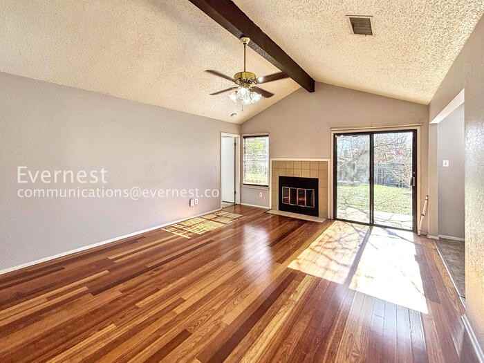 915 Pyegrave Pl - Photo 6 of 27