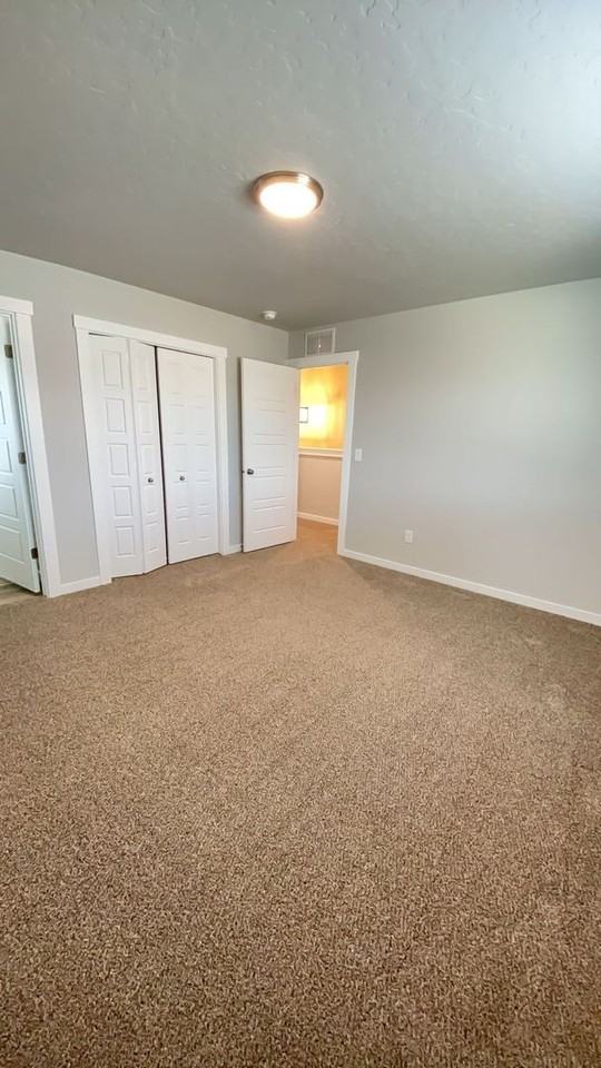 6167 N Tarako Ave - Photo 7 of 14