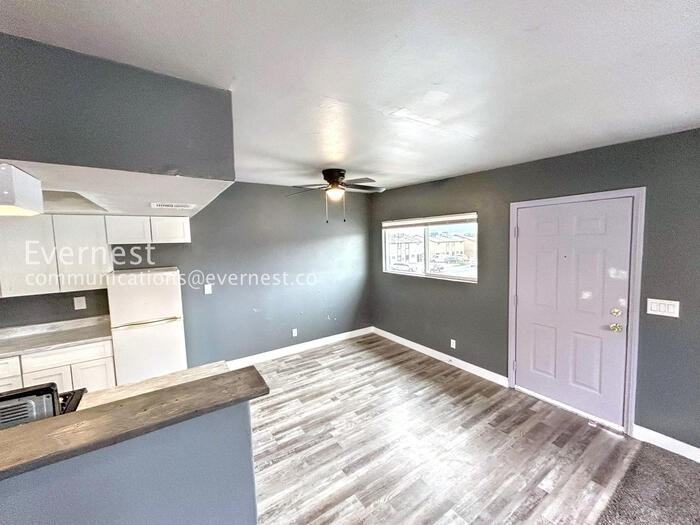 6923 Issac Ave #B - Photo 2 of 20