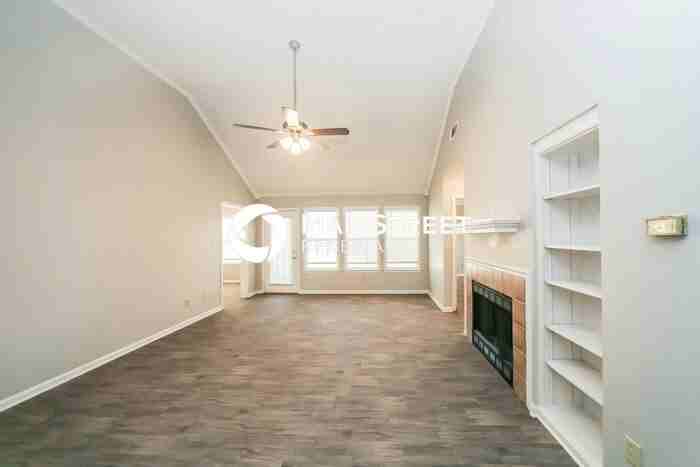 5304 Shady Ridge Dr - Photo 3 of 16