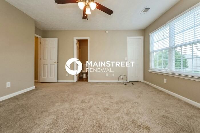 815 Lakeside Cir - Photo 6 of 16