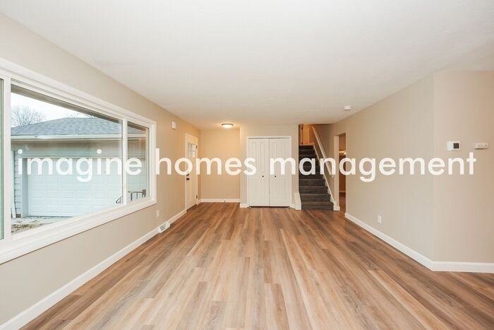 6662 Edgemoor Ave - Photo 5 of 24