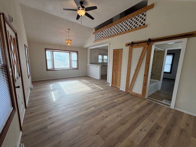 4205 N Ashton Ave - Photo 3 of 8