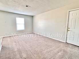 5808 N Main St #D - Photo 1 of 1