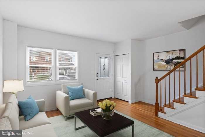 8100 Del Haven Rd - Photo 3 of 35