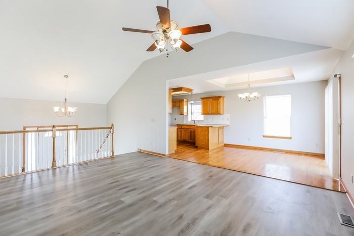 614 Sw Creek Ridge Dr - Photo 4 of 12