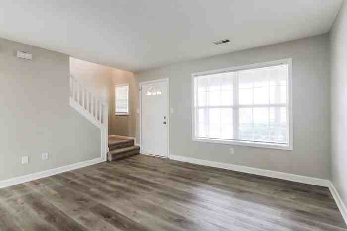 6101 E Newberry Ct - Photo 4 of 12