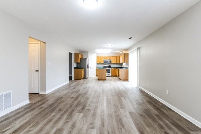 6101 E Newberry Ct - Photo 7 of 12