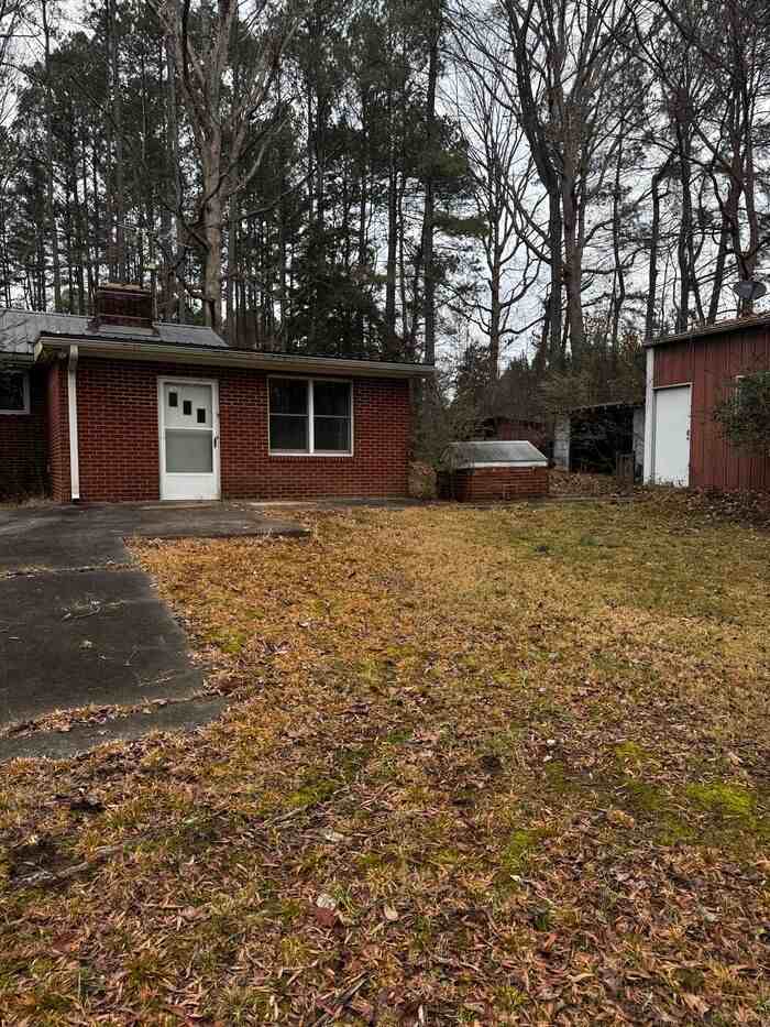 215 Clark Rd - Photo 5 of 14