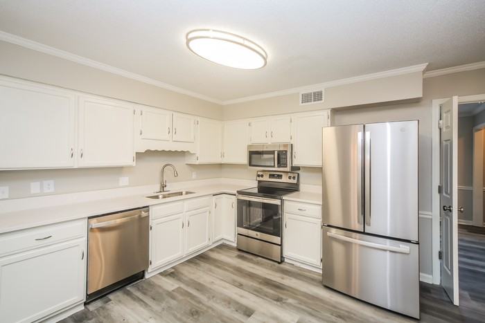 7409 Woodshire Rd - Photo 7 of 17